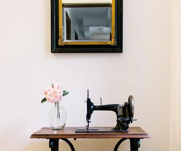 Bright, And Stylish Apartment Wien